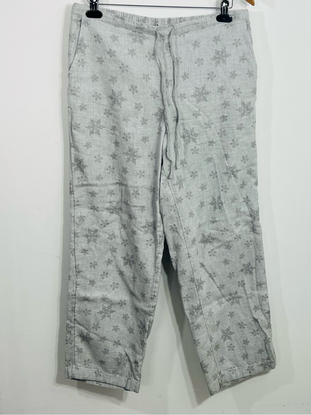 Talbots Gray Snowflakes Pull On Elastic Tie Waist Band Sleep Pajama Pants Size M